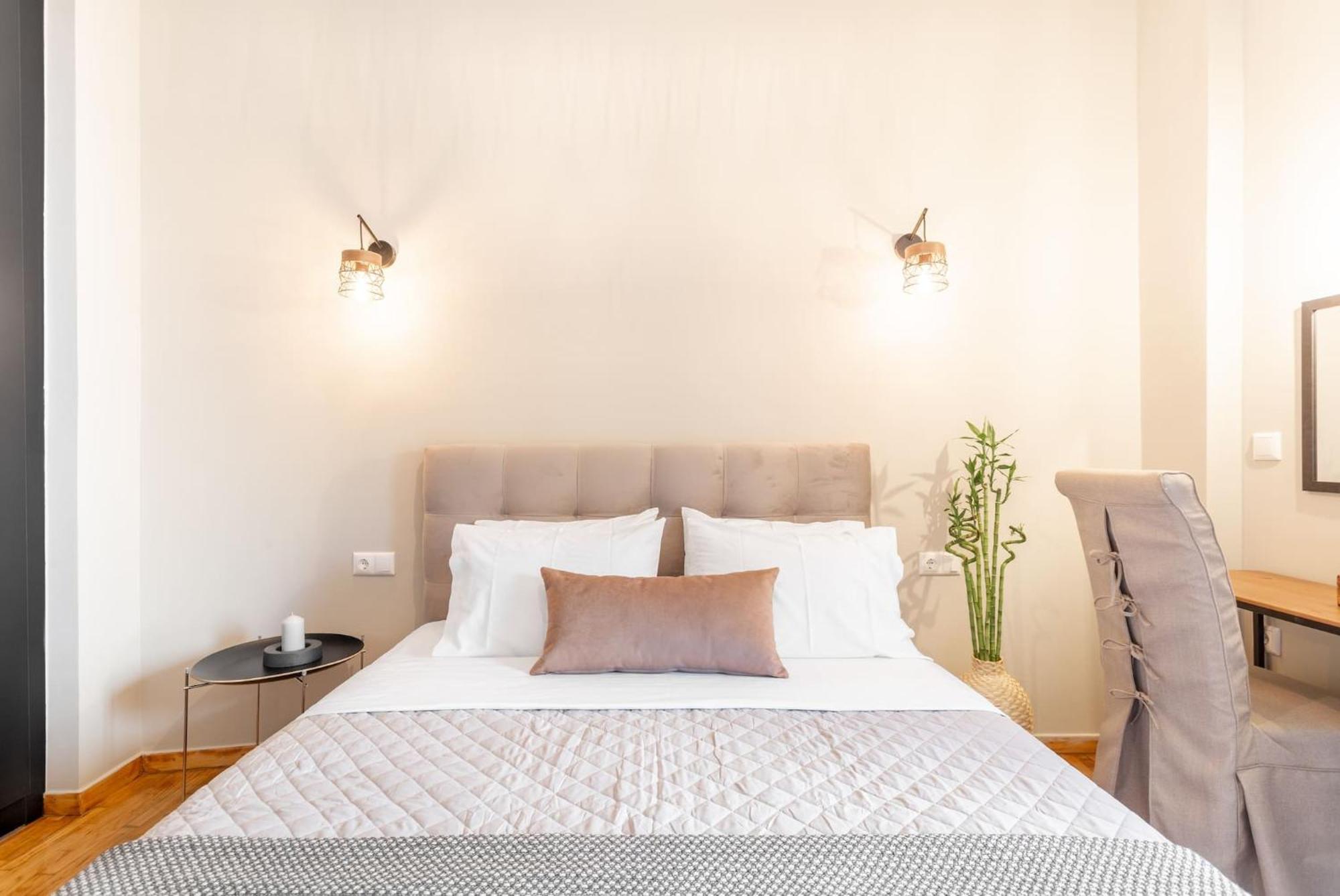 Deluxe 3-Bdrm Urban-Industrial Apt At Acropolis Atény Exteriér fotografie